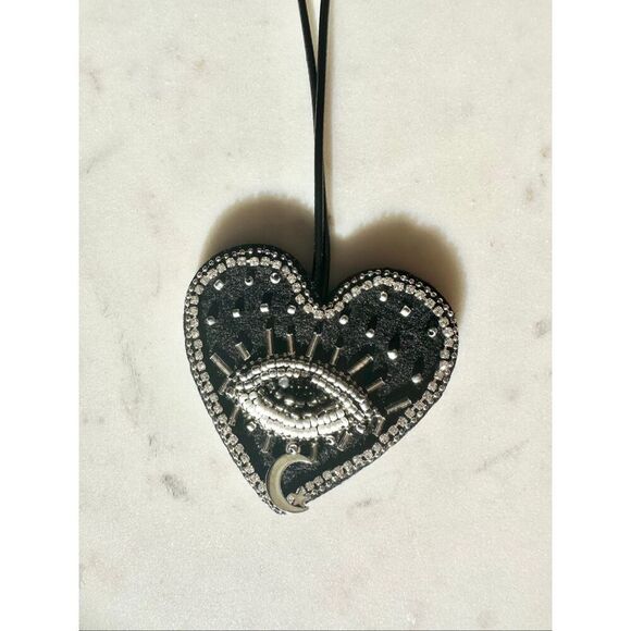 Halloween heart with beaded eye bag charm - Picture 2 of 4